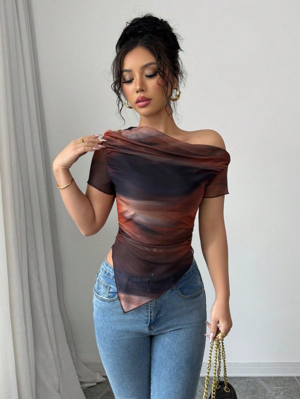 Elenzga Camiseta de mujer de manga corta con hombros oblicuos y estampado de teñido - Imagen 3