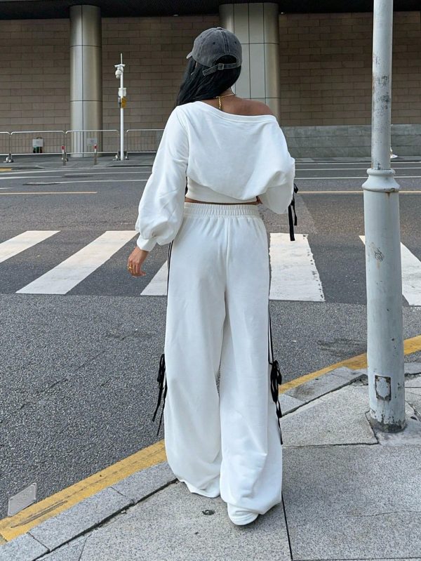 Muchica 1 set Conjunto deportivo blanco de mujer con top de manga larga de cuello asimétrico - Imagen 2