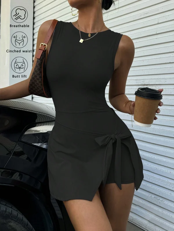 El vestido de golf/tenis casual elegante de 2 en 1 con protección contra la exposición