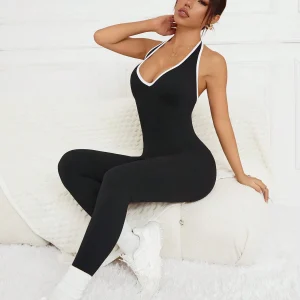 Sport Studio Mono deportivo ajustado con cuello de halter de espalda abierta y terminación bicolor