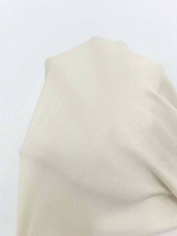 Gloray Camiseta ajustada de mujer con hombros descubiertos, cuello alto, fruncido en el dobladillo - Imagen 3