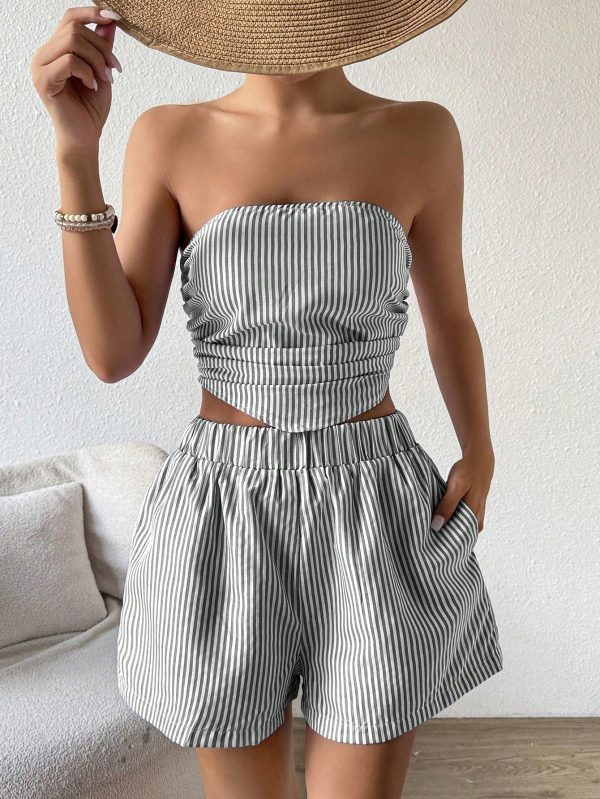 Chiquease Set de 2 piezas de top bandeau y shorts a rayas de estilo casual para vacaciones - Imagen 3