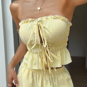 Conjunto de 2 piezas para mujer con top con escote volante y estampado de rayas